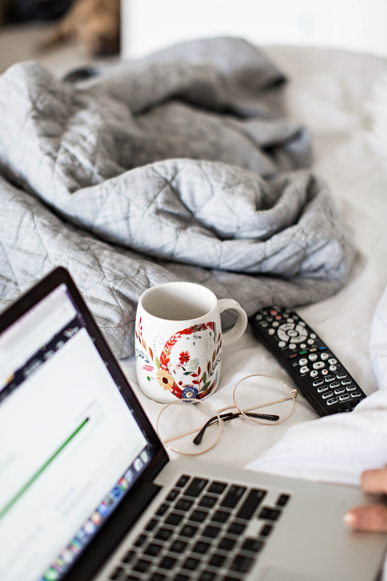 tech neck hello fashion