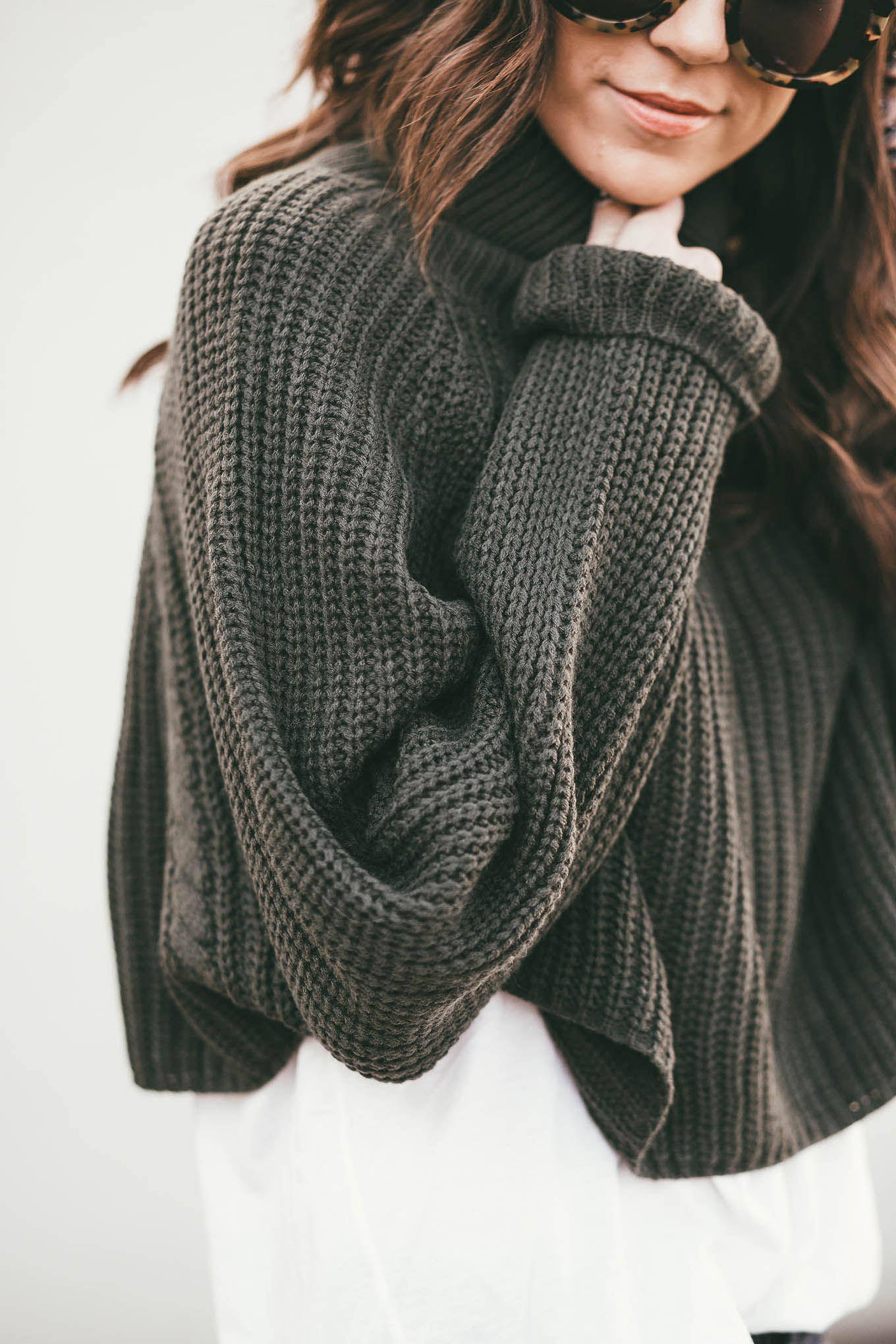 how to wear cropped sweaters